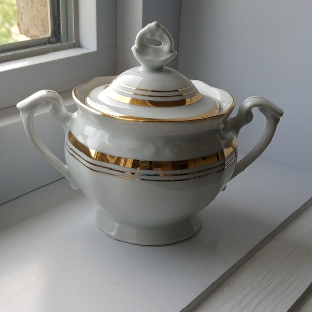 Dubarry Elegant White and Gold Sugar Bowl